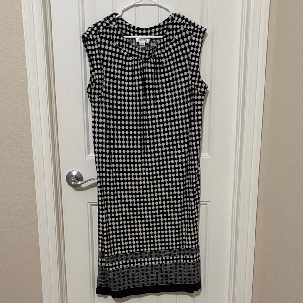 Talbots Sleeveless Black and White Polka Dot‎ Shift Dress
